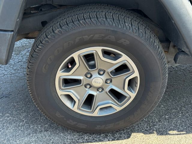 Used 2018 Jeep Wrangler Unlimited Rubicon w/ Cold Weather Group AWD/4WD image 12