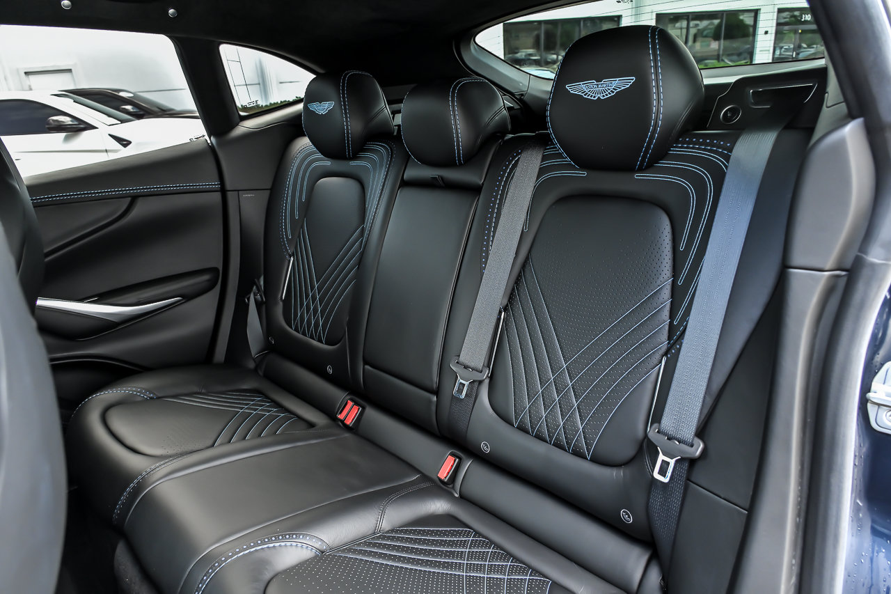Used 2021 Aston Martin DBX AWD/4WD image 22