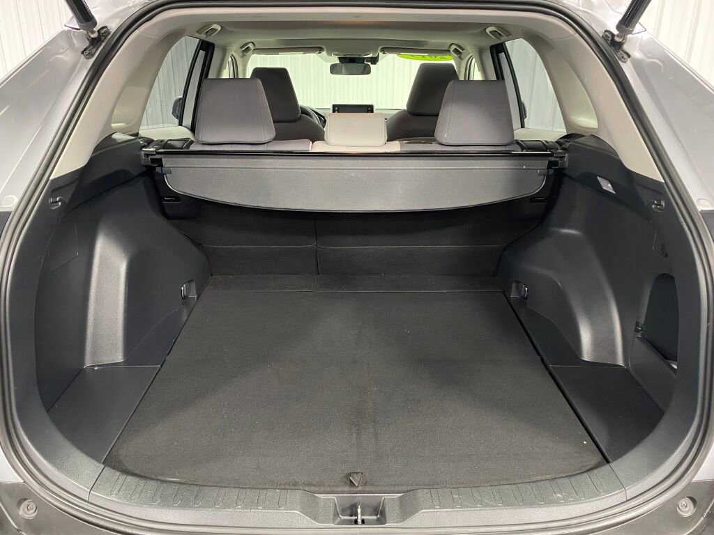 Used 2019 Toyota RAV4 XLE image 7