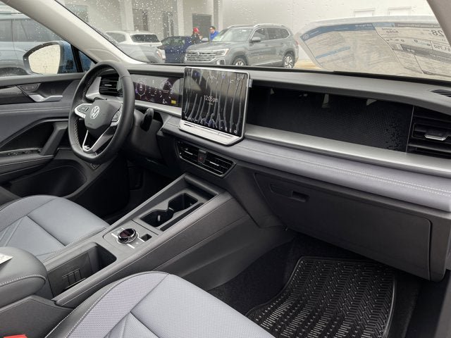 New 2026 Volkswagen Tiguan SE FWD image 20