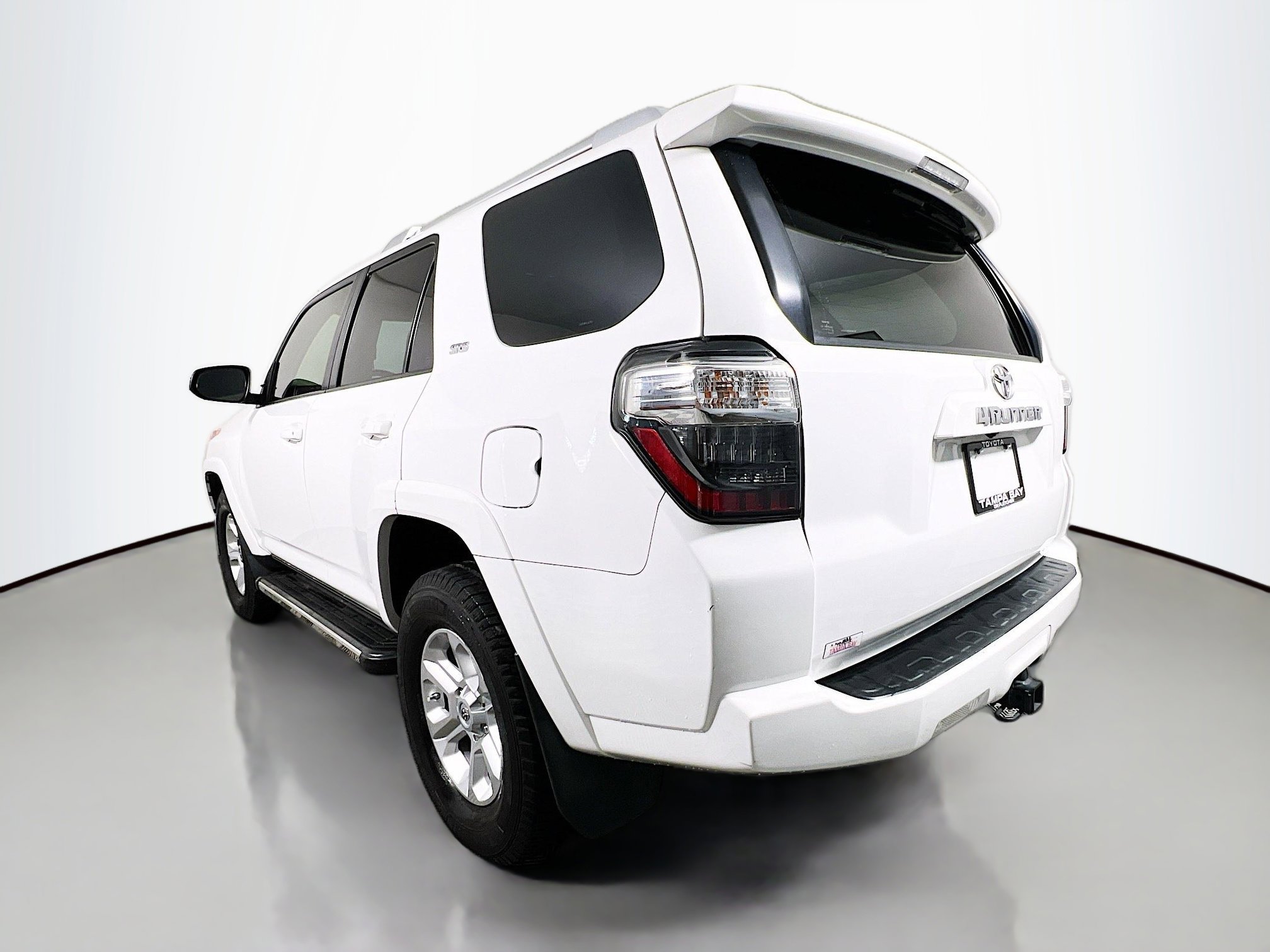 Used 2016 Toyota 4Runner SR5 image 8