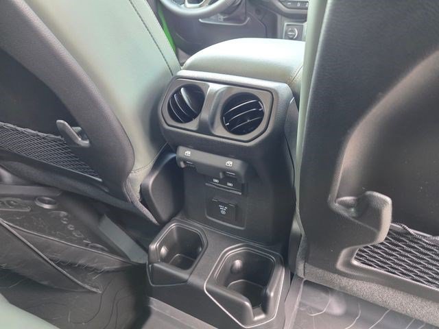 New 2026 Jeep Gladiator Mojave w/ Steel Bumper Group AWD/4WD image 15