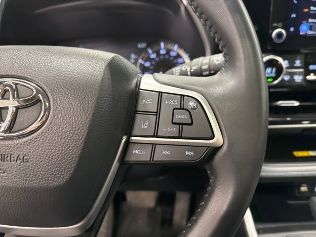 Certified 2024 Toyota Highlander XLE image 24