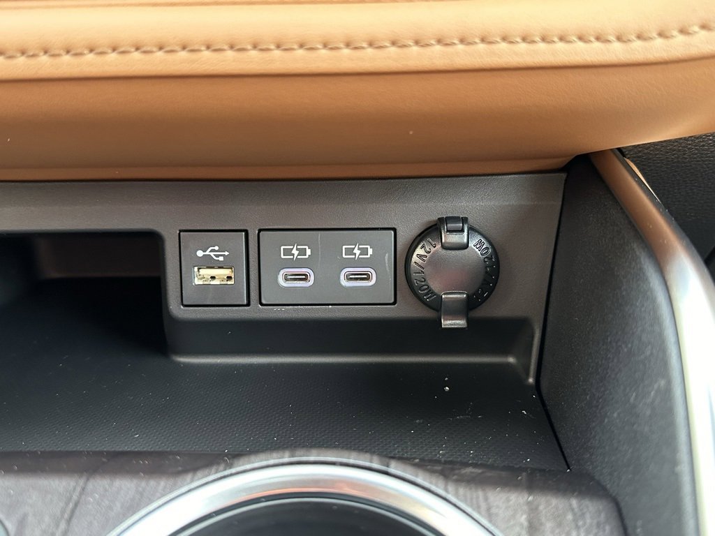 New 2026 Toyota Highlander Platinum image 29