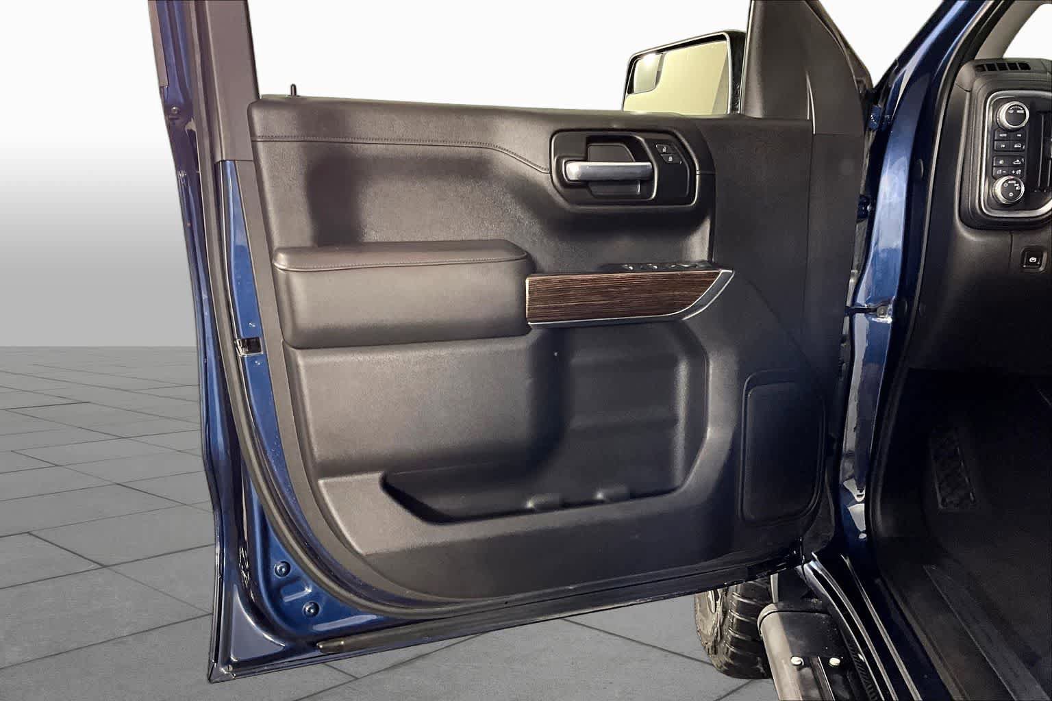 Used 2020 GMC Sierra 1500 Elevation w/ Elevation Value Package AWD/4WD image 19