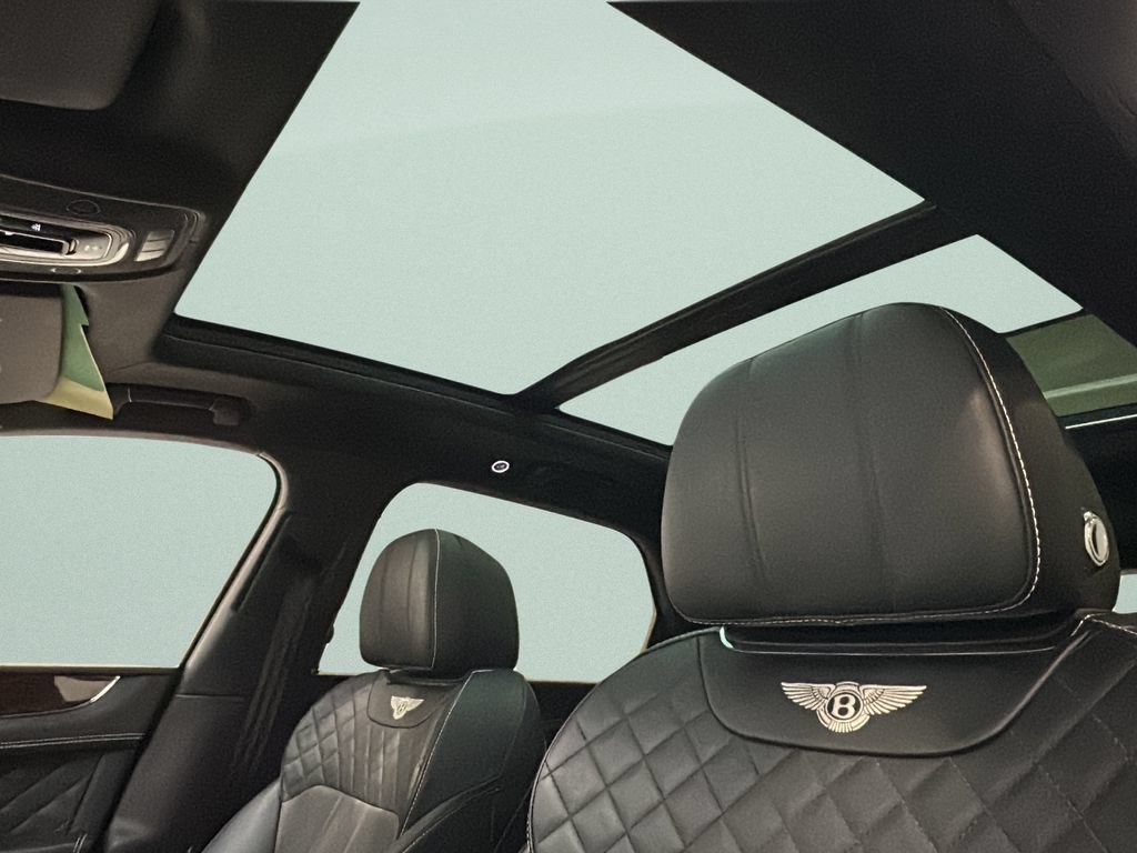 Used 2018 Bentley Bentayga Activity AWD/4WD image 13
