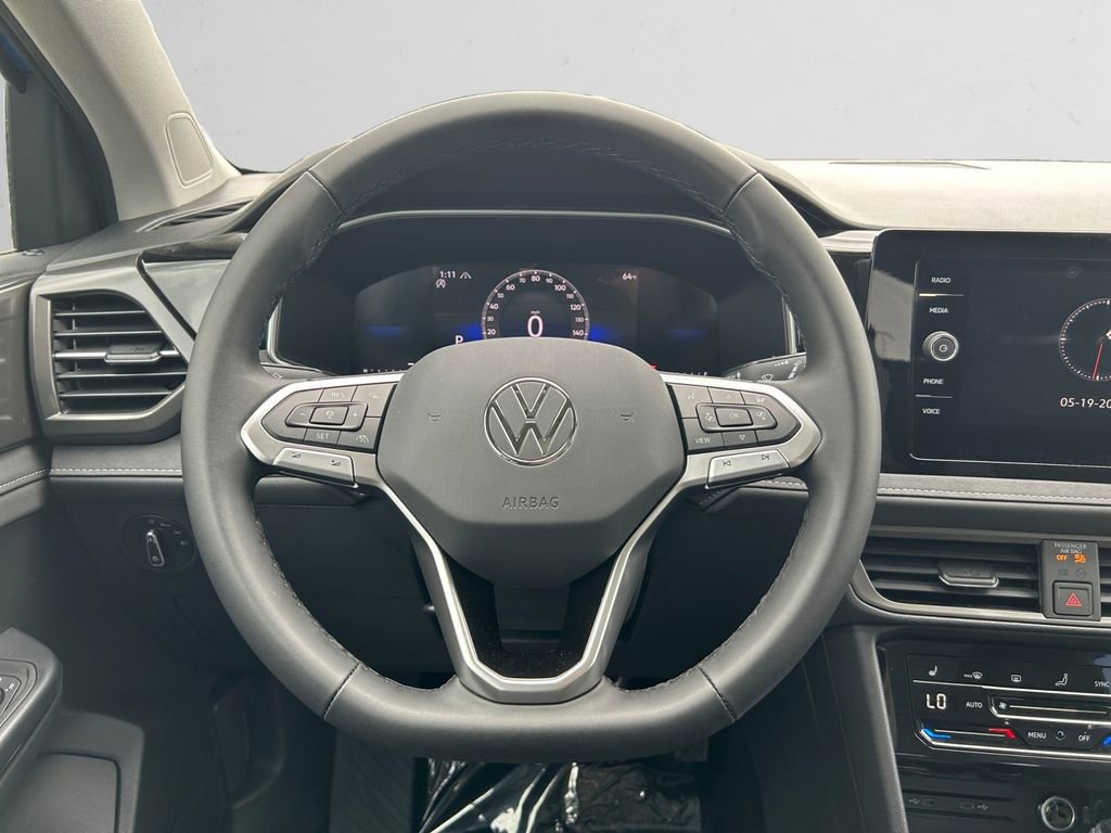 New 2025 Volkswagen Taos SE image 12