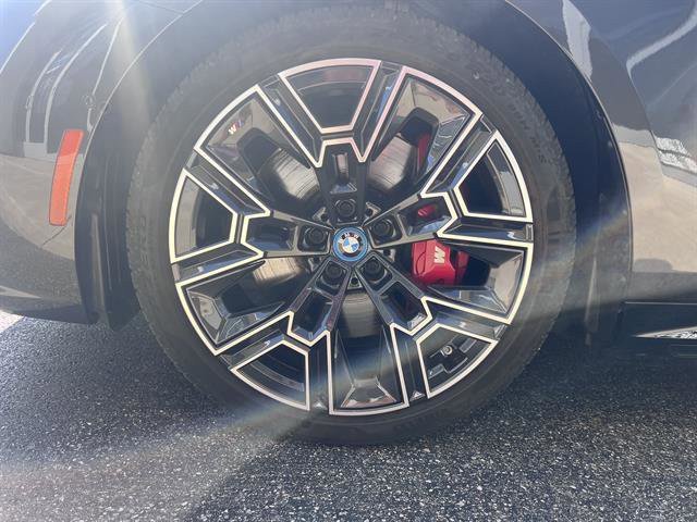 New 2024 BMW i5 M60 w/ Premium Package image 9