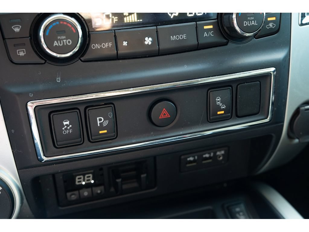 Used 2019 Nissan Titan SV w/ SV Convenience Package AWD/4WD image 27