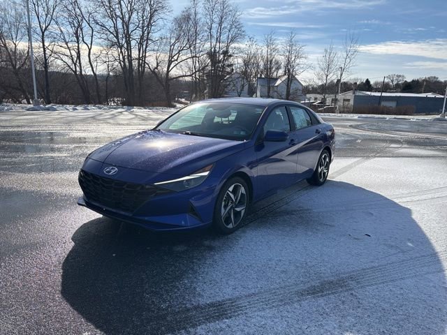 Used 2023 Hyundai Elantra SEL w/ Convenience Package image 1