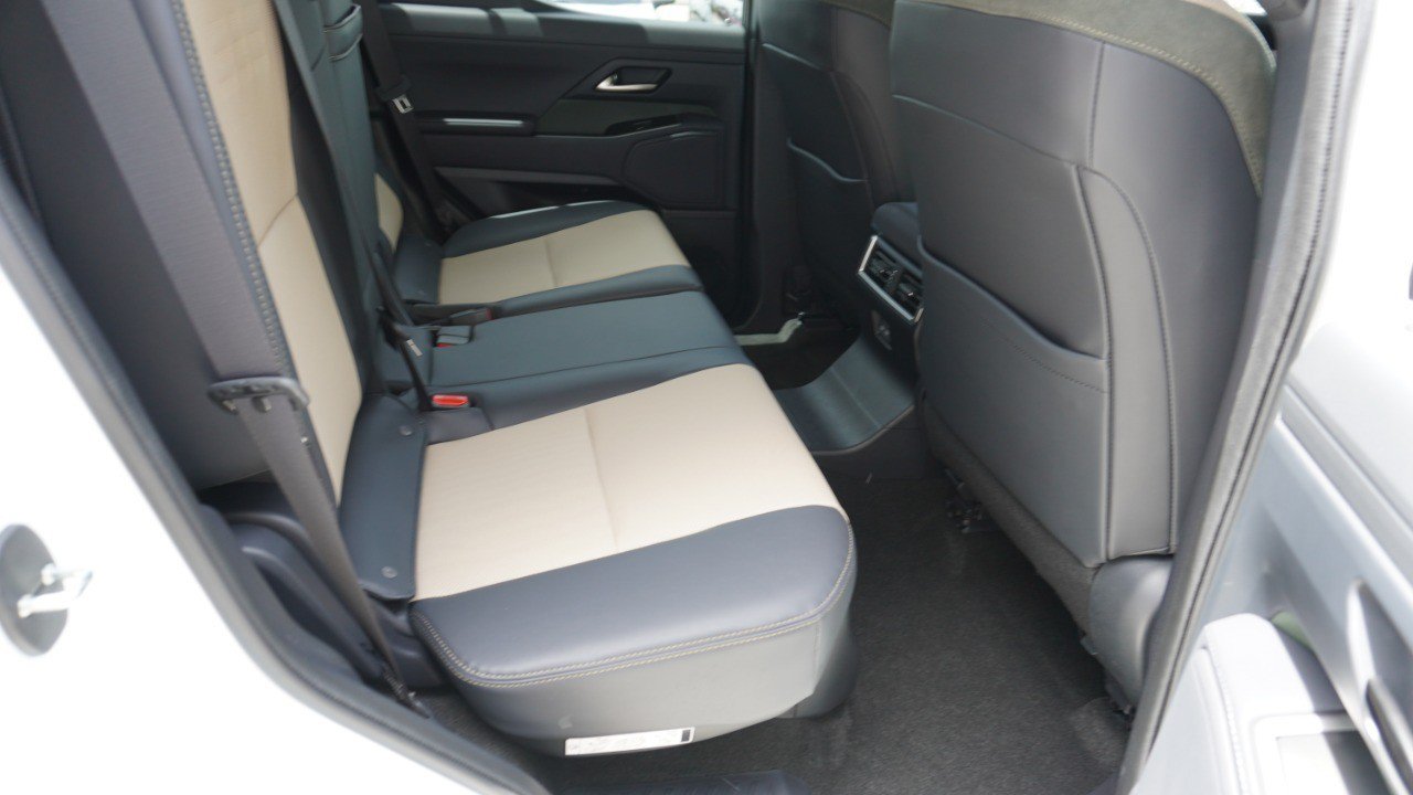 Certified 2025 Lexus GX 550 AWD/4WD image 30