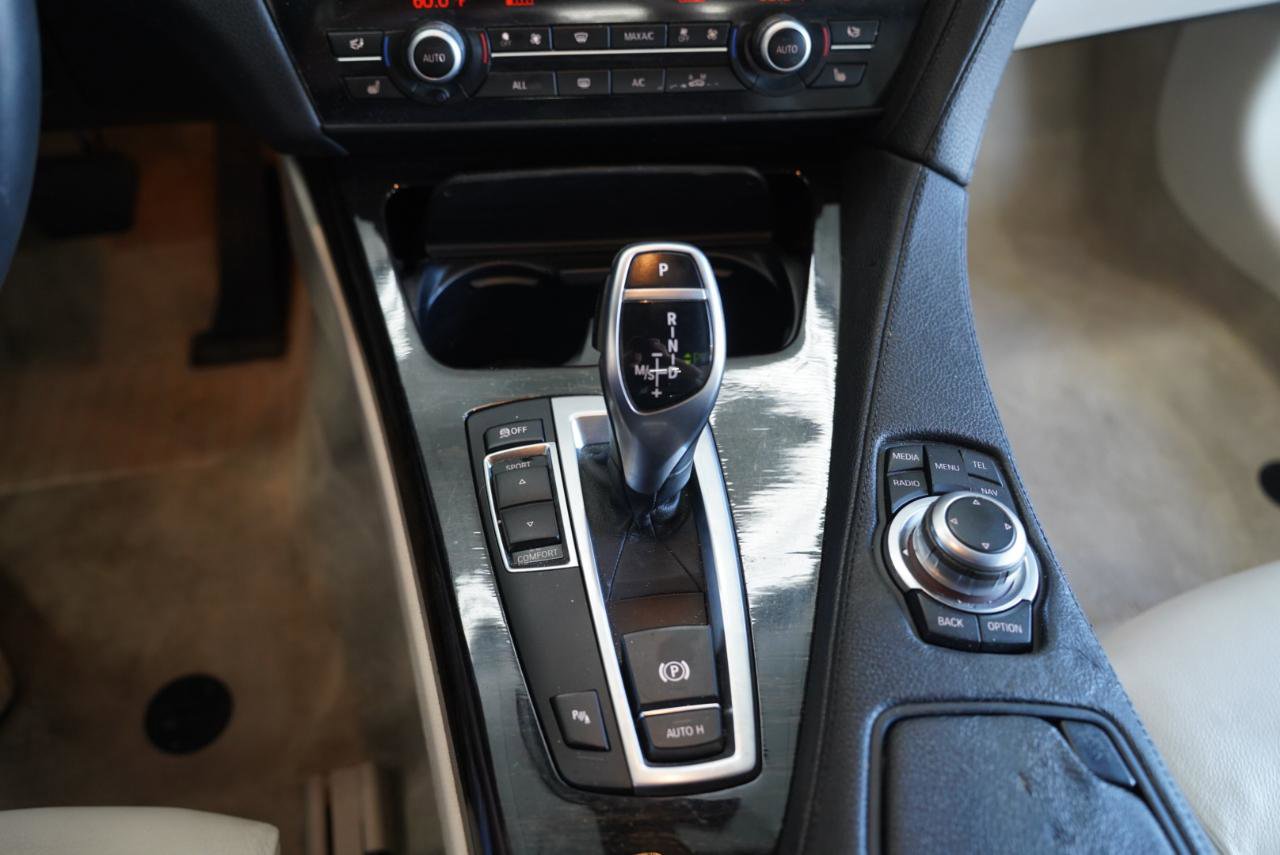 Used 2013 BMW 640i Convertible image 27