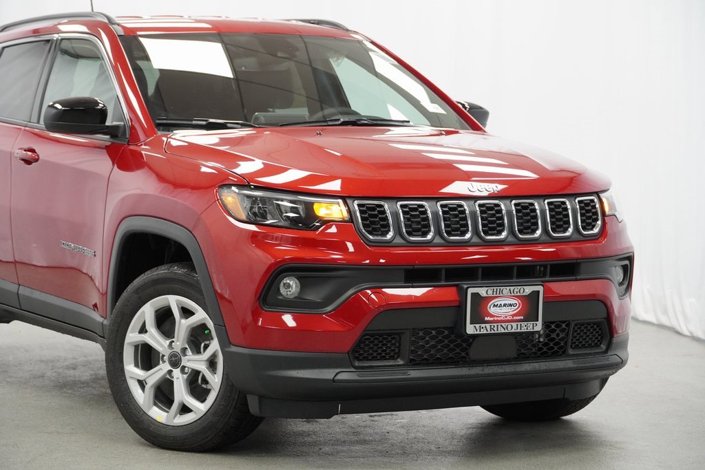 Certified 2025 Jeep Compass Latitude w/ Convenience Group image 3