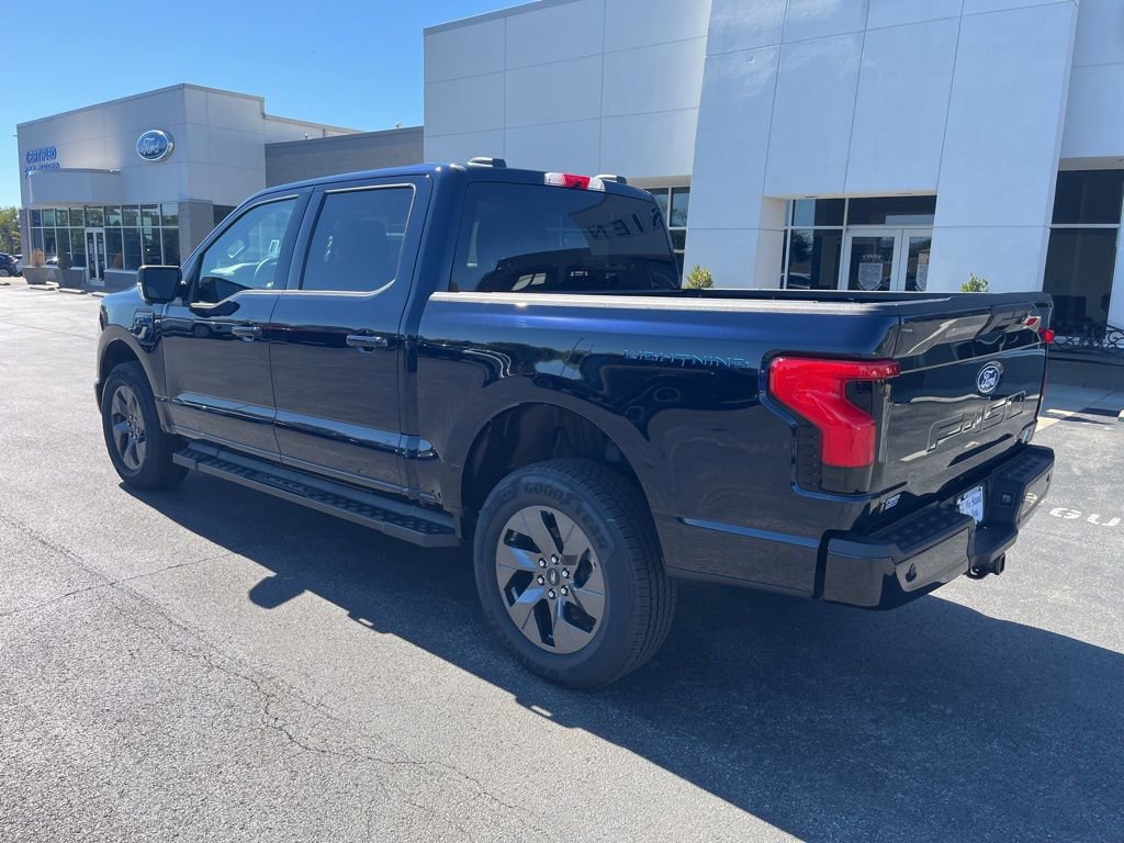 New 2025 Ford F150 Lightning Flash AWD/4WD image 3