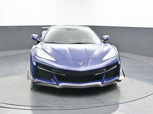 Used 2025 Chevrolet Corvette Z06 w/ Z07 Performance Package RWD image 2