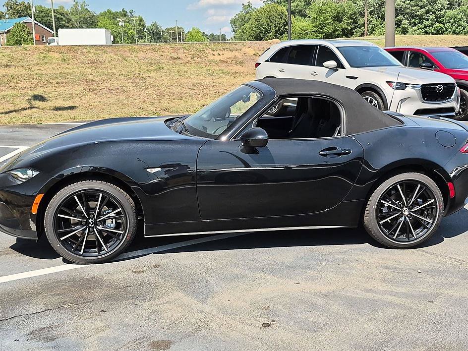 New 2026 MAZDA MX-5 Miata Grand Touring RWD image 38