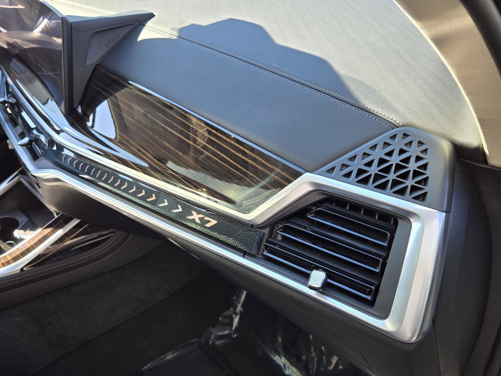 Used 2025 BMW X7 xDrive40i image 19