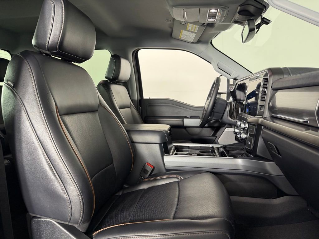 Used 2025 Ford F250 Lariat w/ Chrome Package image 32