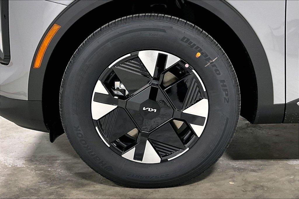 New 2026 Kia Sportage LX FWD image 29