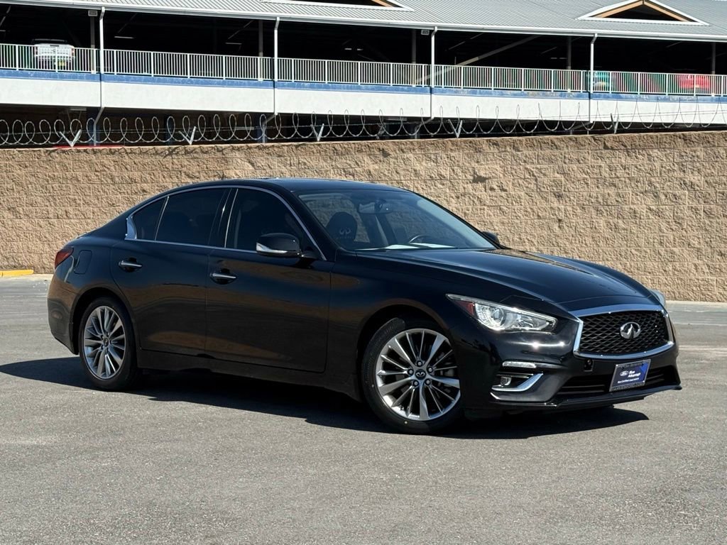 Used 2018 INFINITI Q50 Luxe w/ Essential Package (3.0T Luxe) image 1
