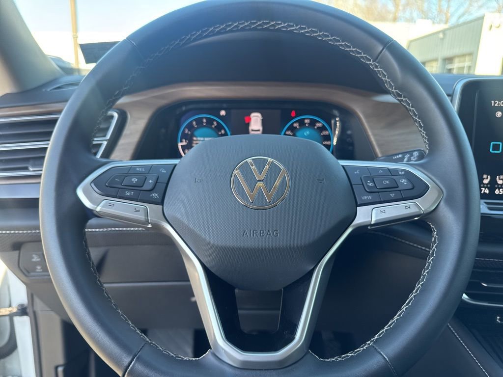 Used 2025 Volkswagen Atlas SE image 20