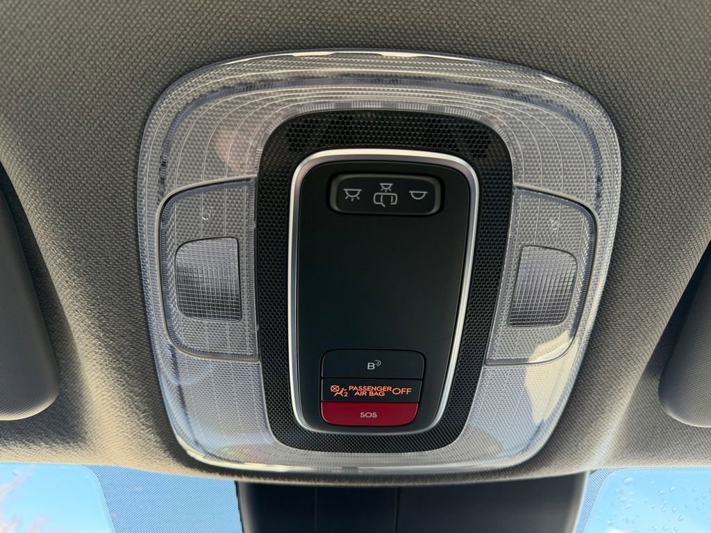 Certified 2025 Hyundai Elantra SEL image 21