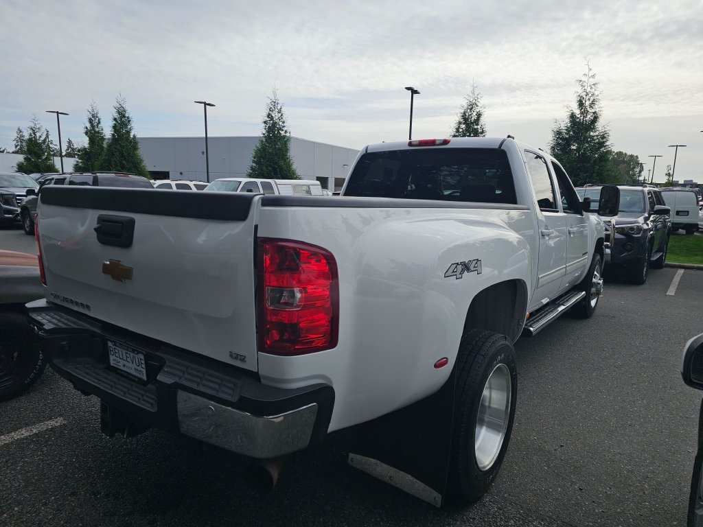Used 2014 Chevrolet Silverado 3500 LTZ w/ LTZ Plus Package AWD/4WD image 5