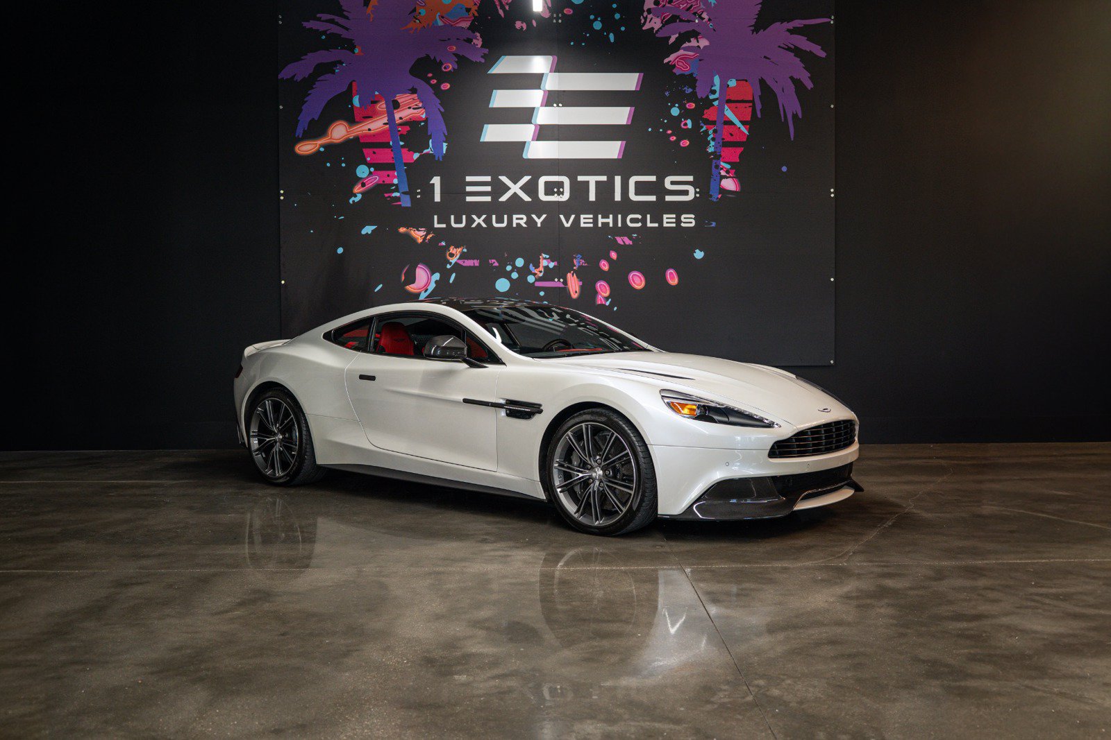 Used 2014 Aston Martin Vanquish Coupe RWD image 4