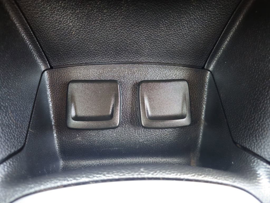 Used 2017 Chevrolet Cruze LT image 31