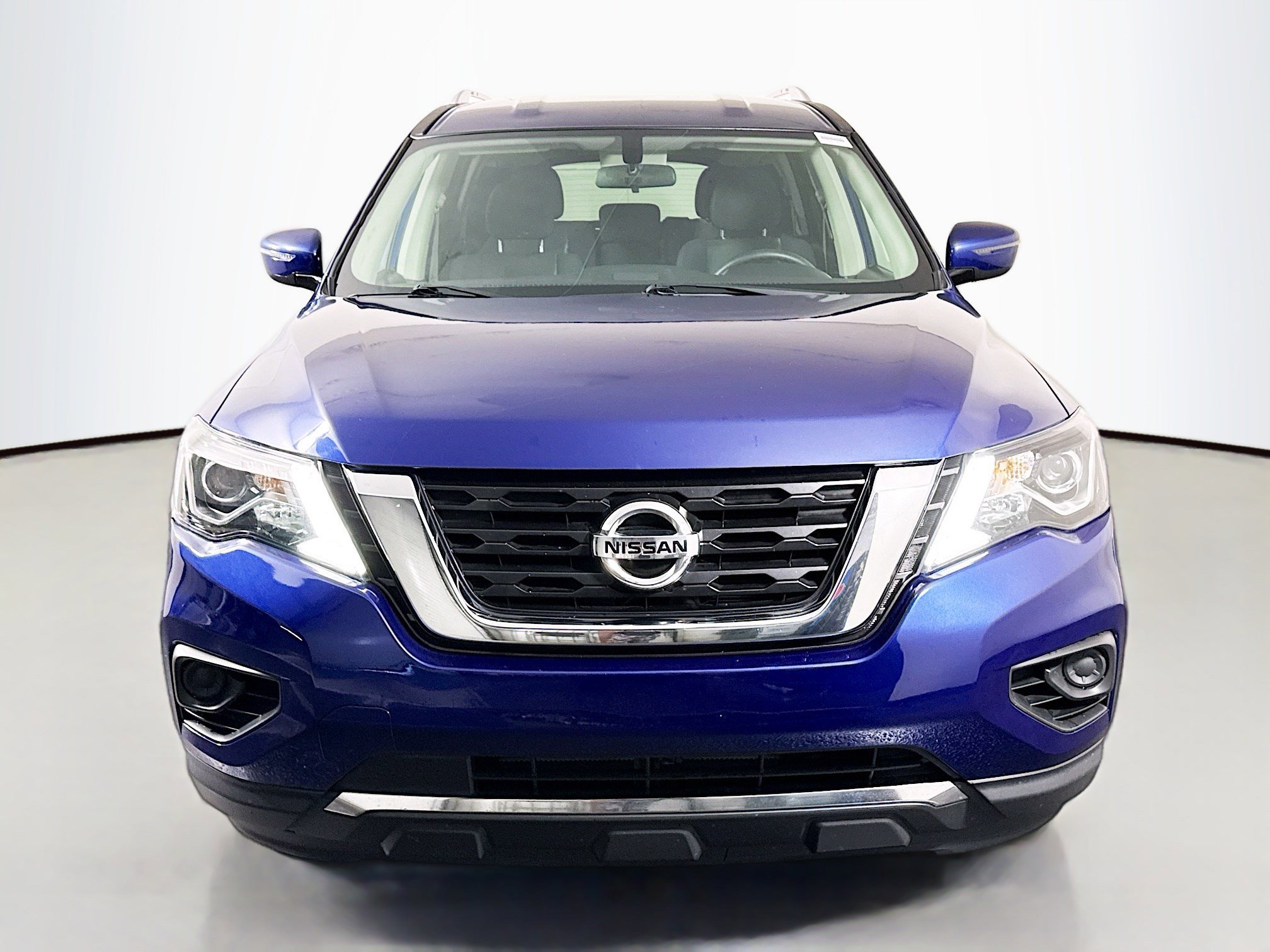 Used 2020 Nissan Pathfinder S image 2