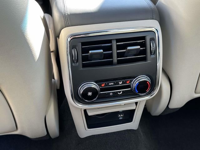 Used 2020 Lincoln Continental Reserve w/ Luxury Package image 18