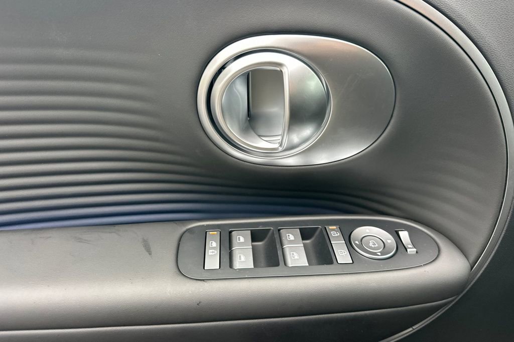 New 2026 Hyundai Ioniq 9 SEL image 8