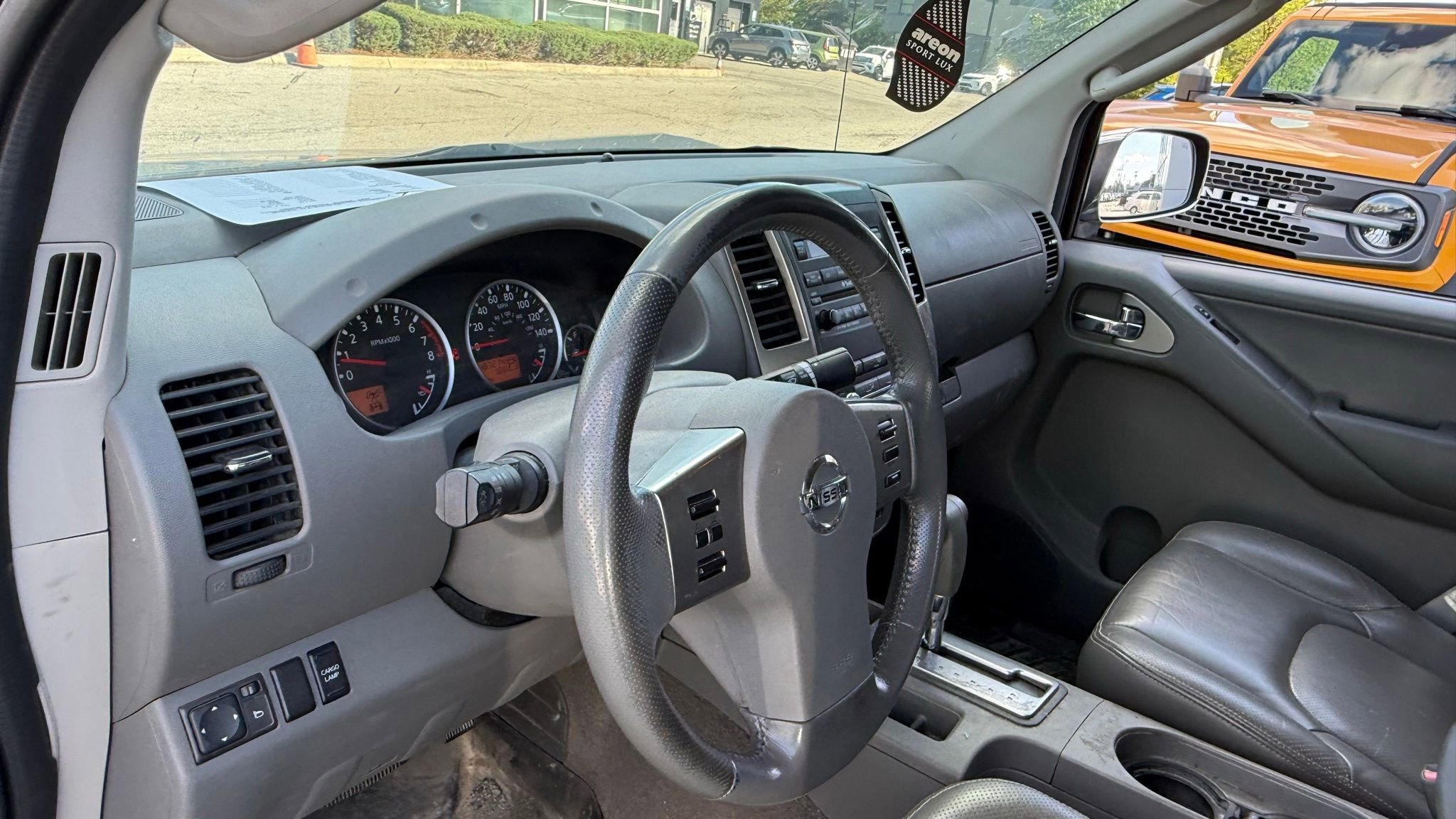 Used 2009 Nissan Frontier LE w/ LE Value Truck Pkg AWD/4WD image 12