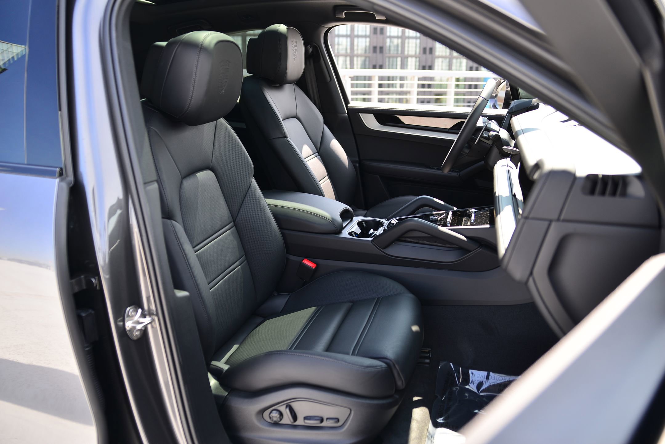 Used 2026 Porsche Cayenne S image 22