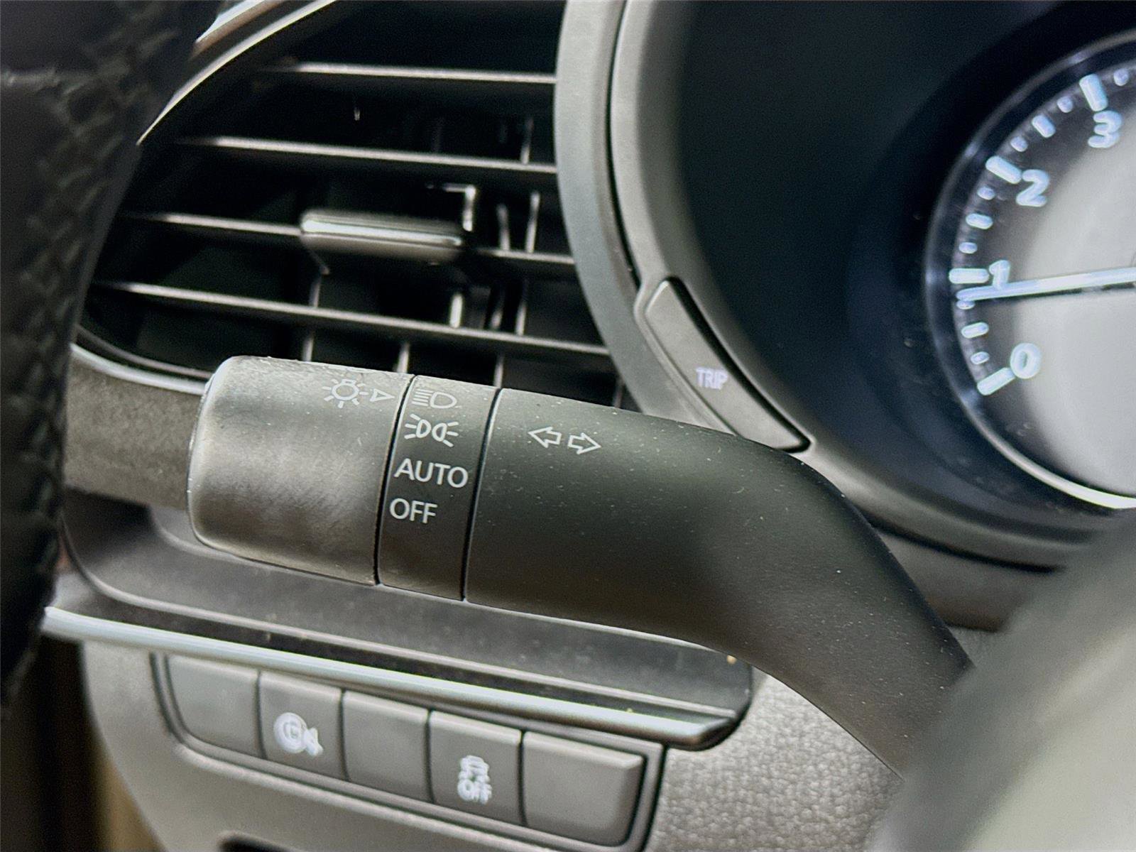 Used 2025 MAZDA MAZDA3 Carbon image 5