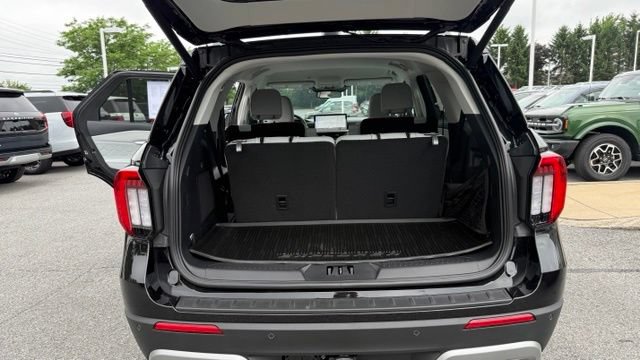 Used 2026 Ford Explorer Platinum w/ LUX Leather Package AWD/4WD image 38