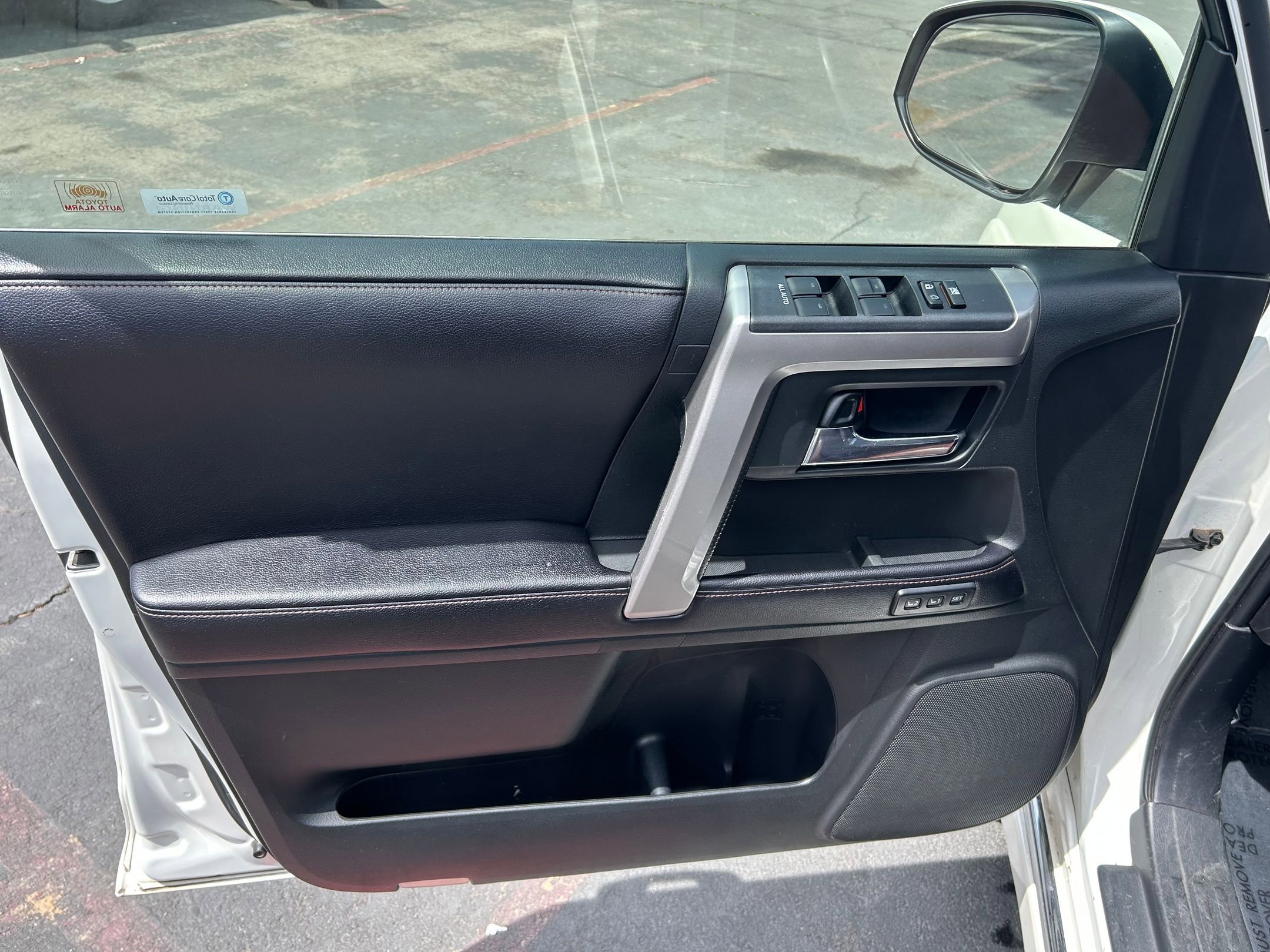 Used 2017 Toyota 4Runner Limited AWD/4WD image 10