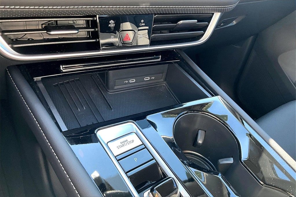 Certified 2025 Volkswagen Atlas SE w/ Black Wheel Package image 29