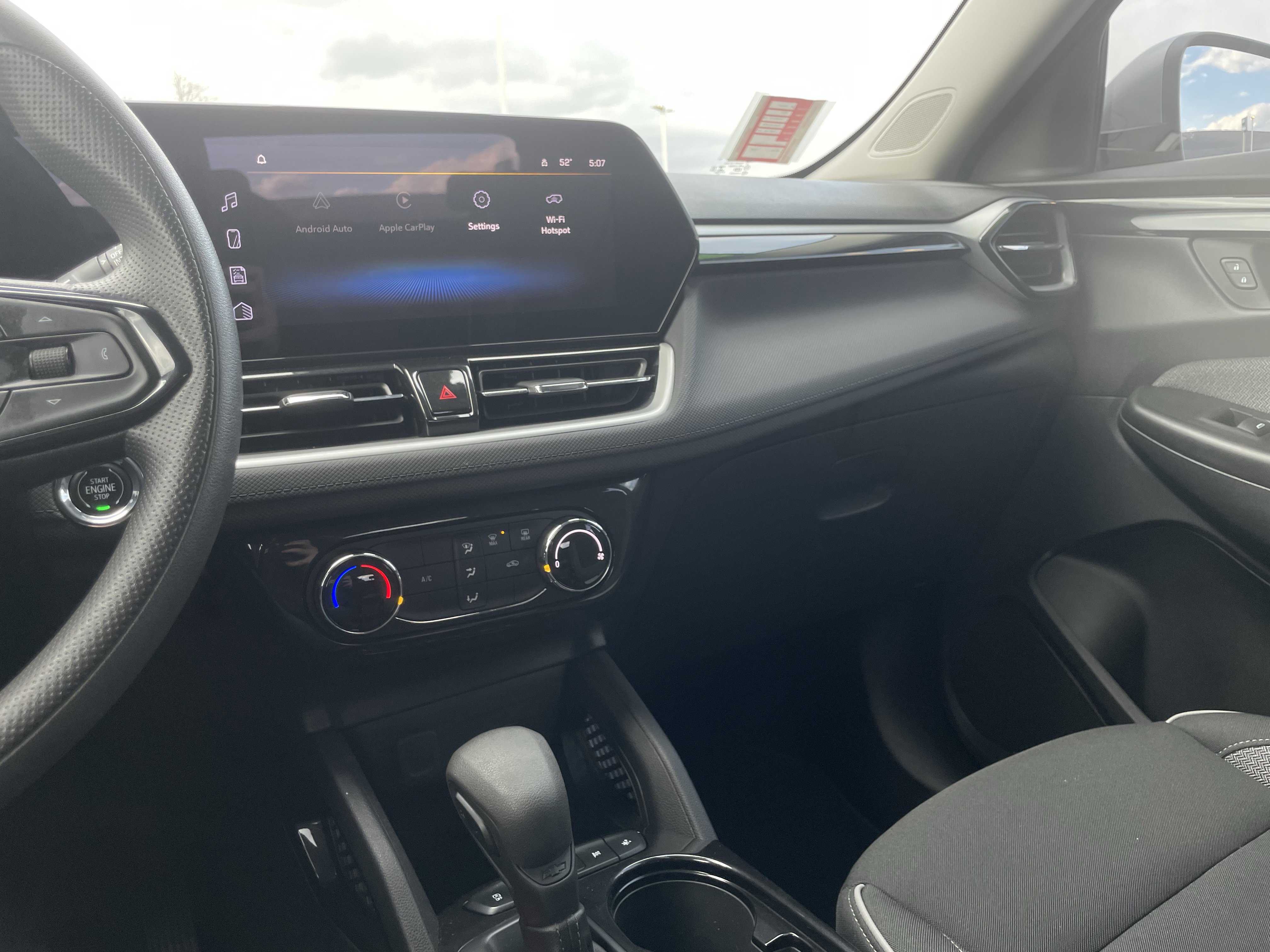 Used 2024 Chevrolet TrailBlazer LT w/ Driver Confidence Package image 22