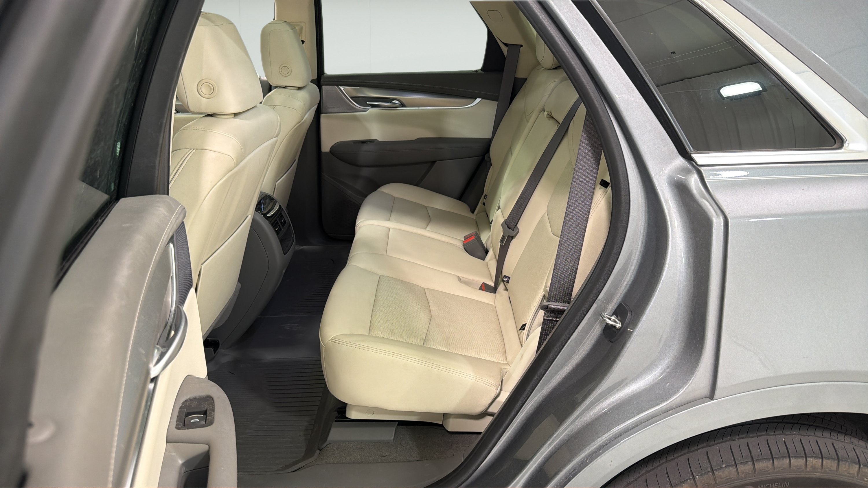Used 2024 Cadillac XT5 Premium Luxury w/ Technology Package FWD image 22