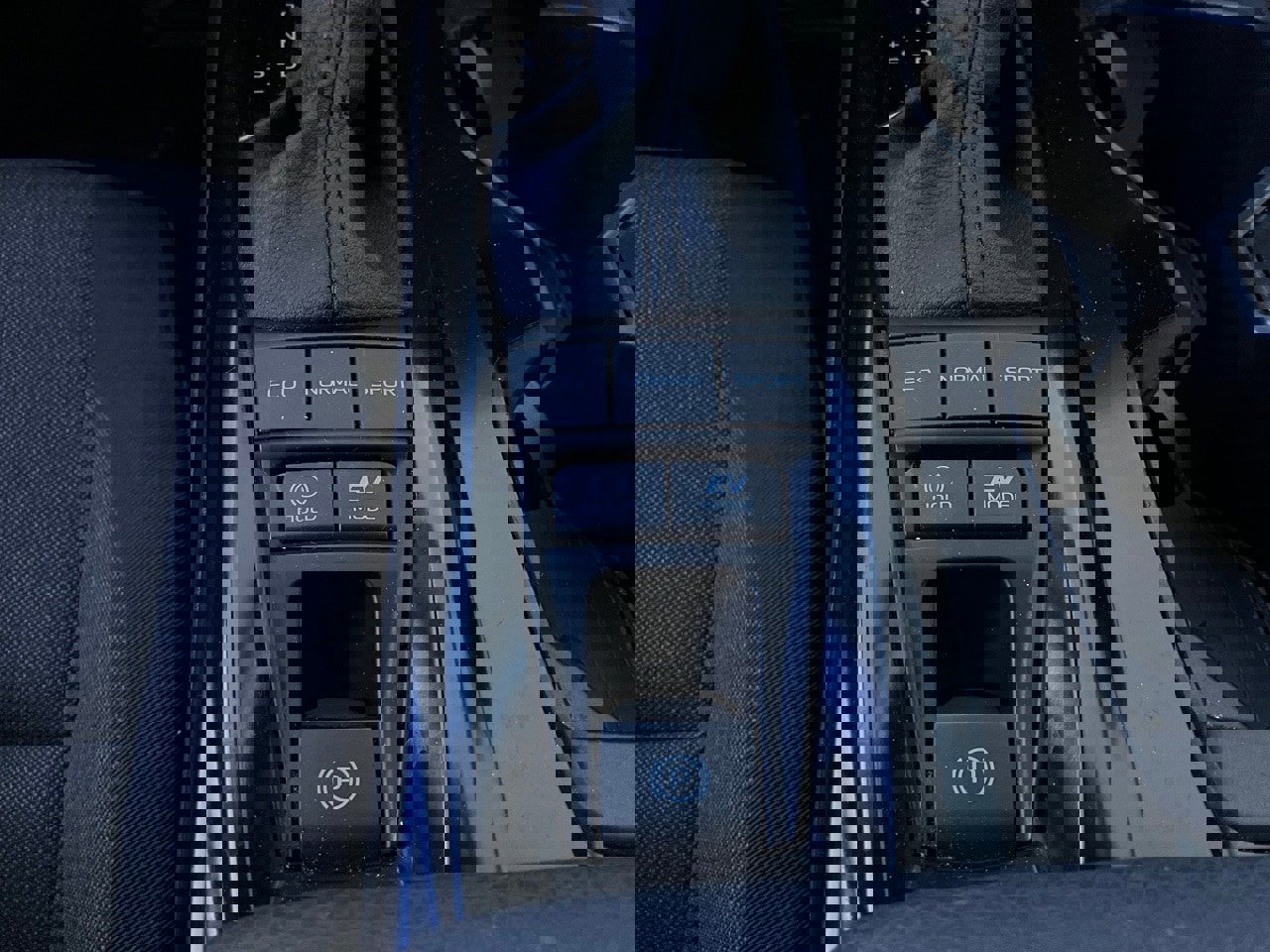 Used 2025 Toyota Camry LE image 22