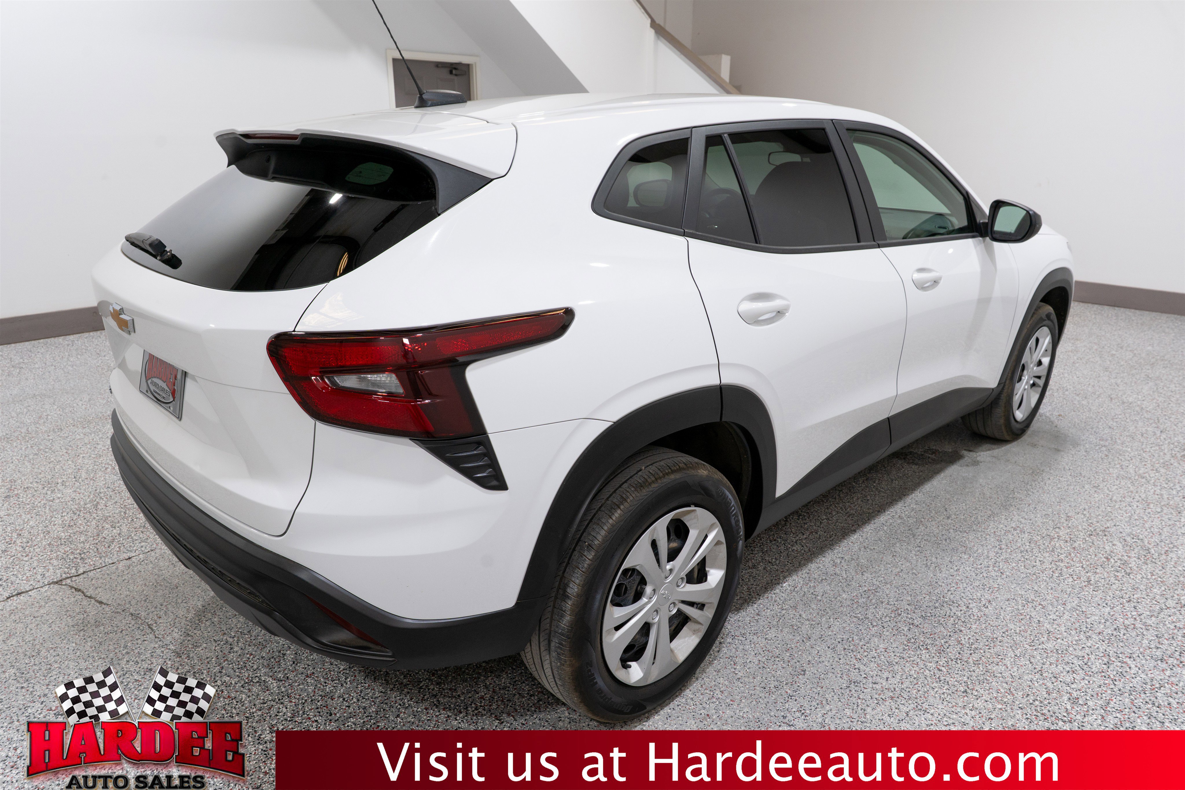 Used 2024 Chevrolet Trax LS image 5