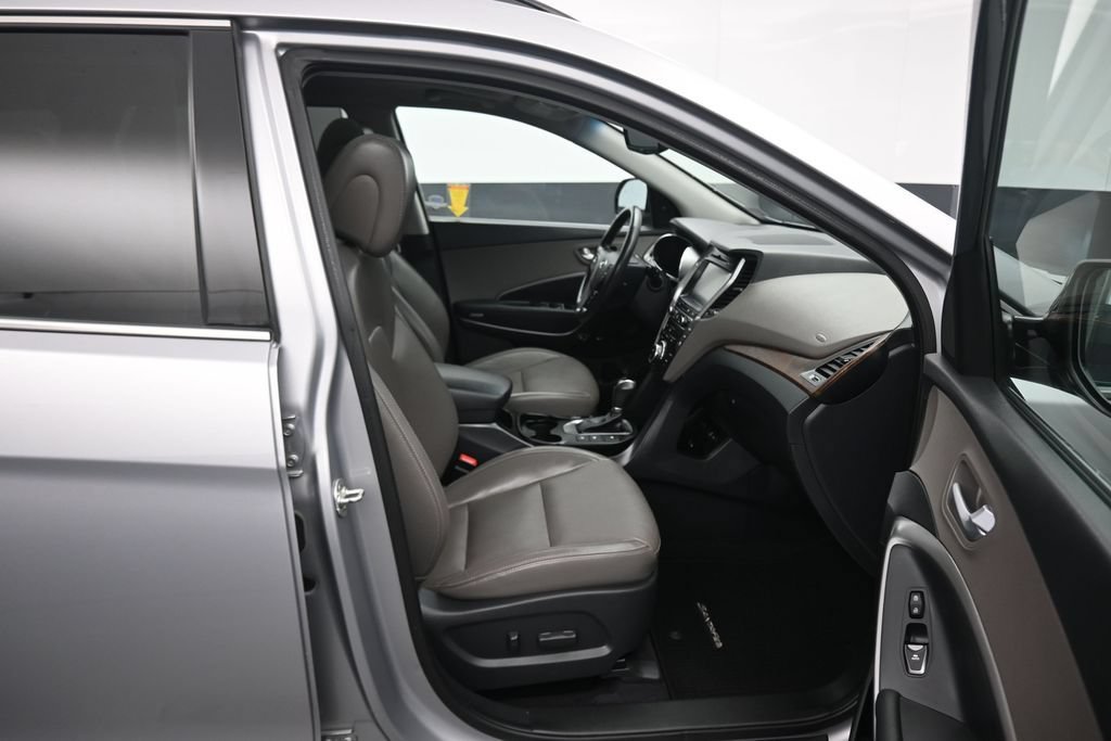 Used 2018 Hyundai Santa Fe AWD w/ SE Ultimate Tech Package 03 image 61