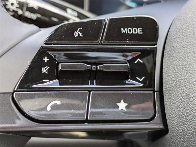 Certified 2025 Hyundai Elantra SEL image 26