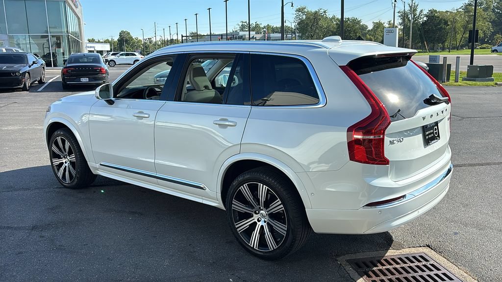 Certified 2023 Volvo XC90 B6 Ultimate AWD/4WD image 3