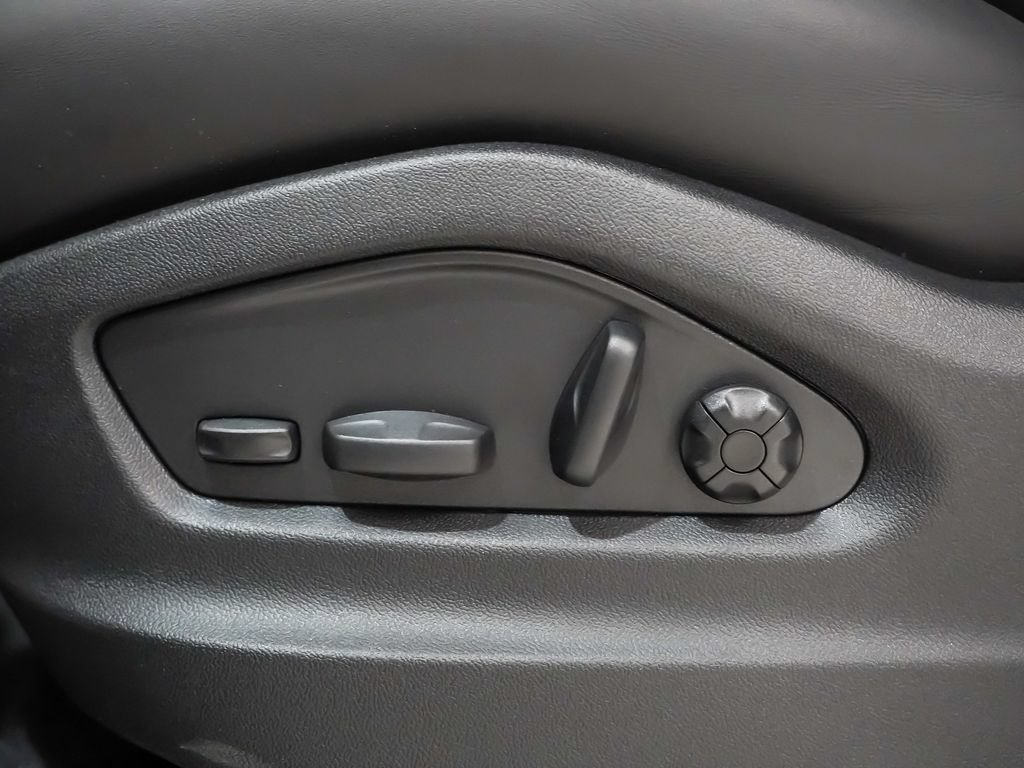 Certified 2026 Porsche Cayenne Coupe AWD/4WD image 20