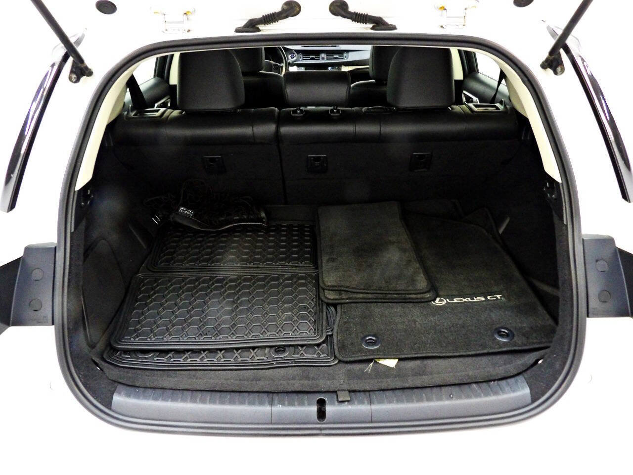 Used 2016 Lexus CT 200h FWD image 13