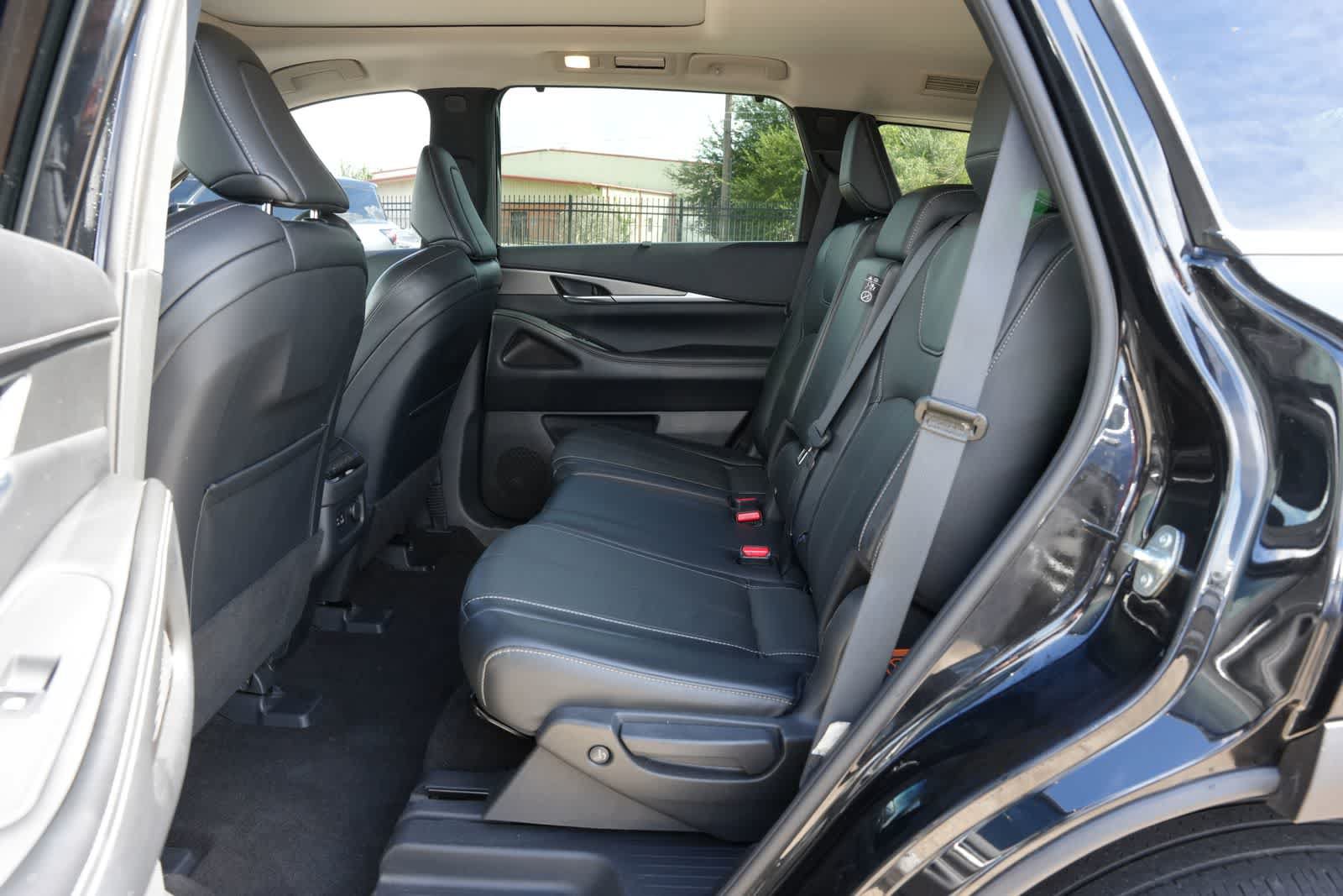 Certified 2023 INFINITI QX60 Luxe AWD/4WD image 18