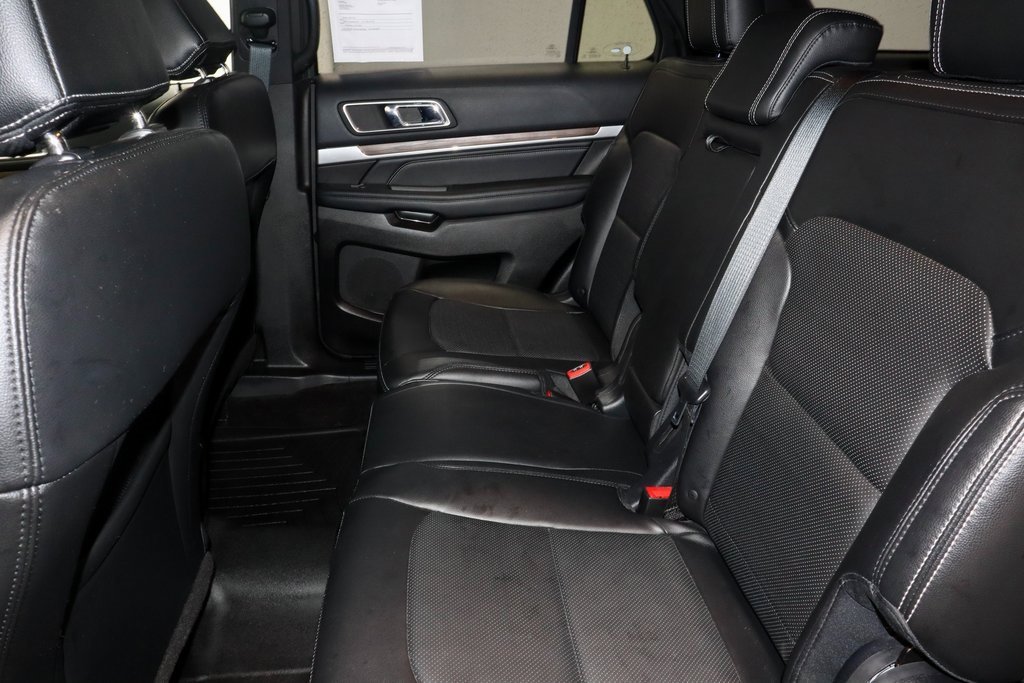 Used 2016 Ford Explorer Limited image 24