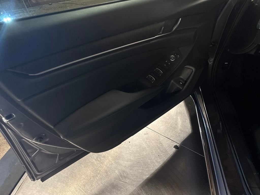Certified 2018 Honda Accord EX image 26